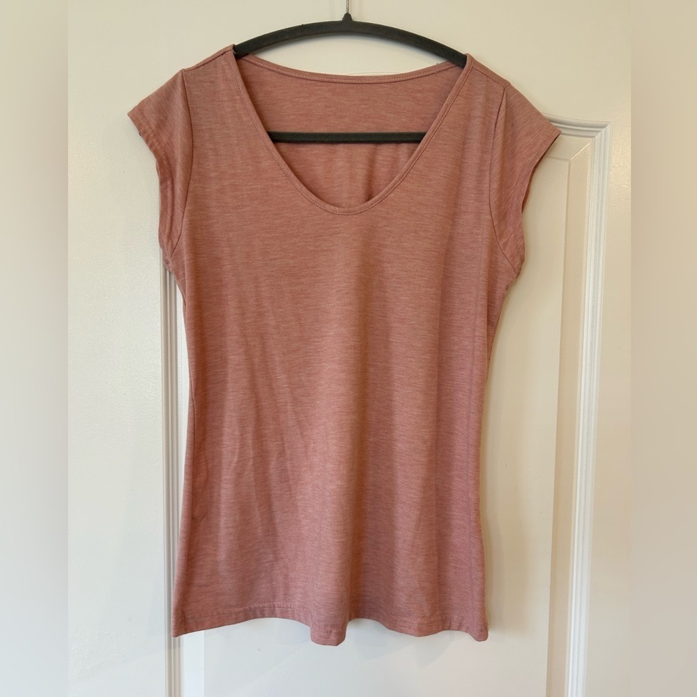 EUC Women’s Short Sleeve Shirt
